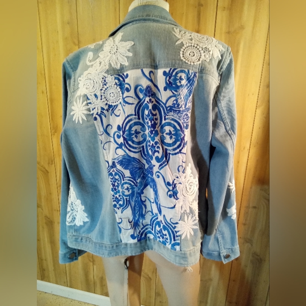 Jean jacket - Picture 2 of 4